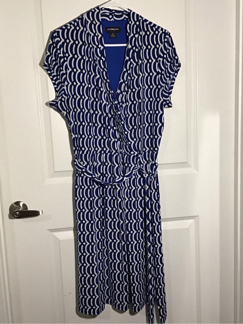 Liz Claiborne Blue and White Midi Wrap  XL